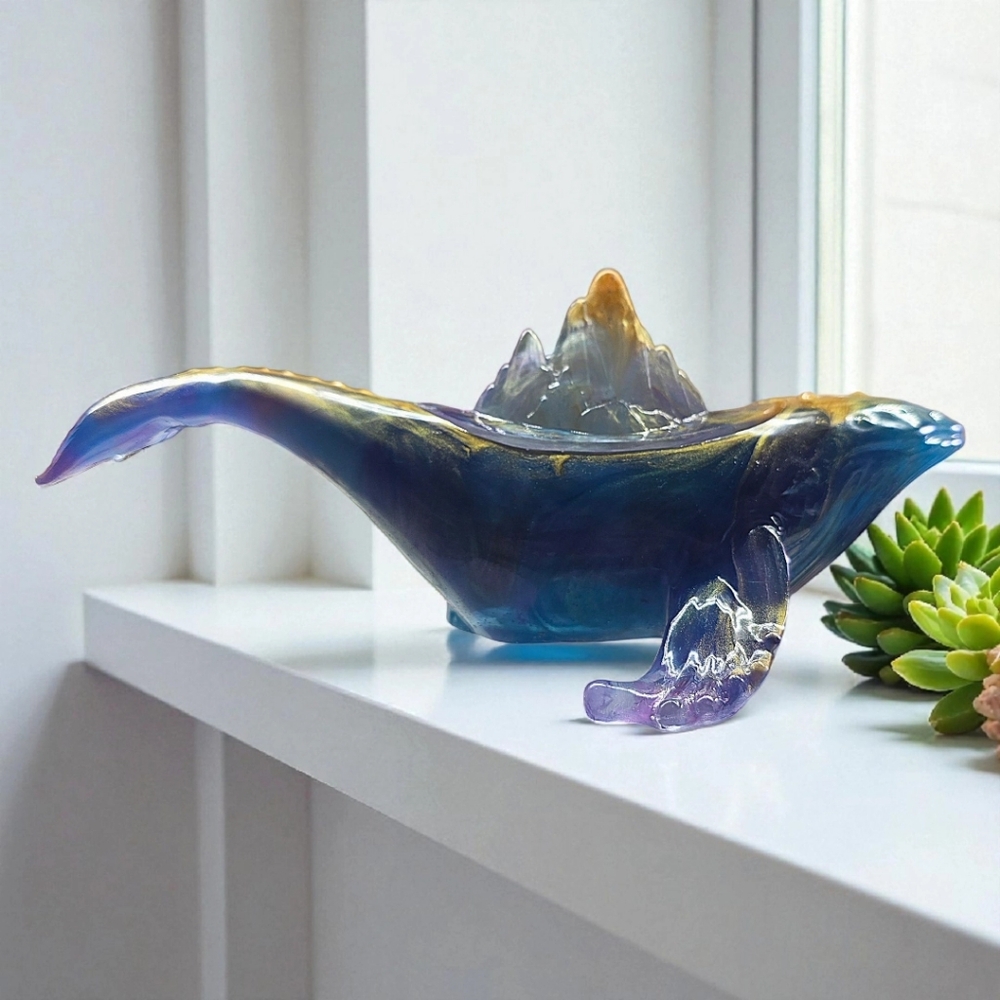 Whale trinket box